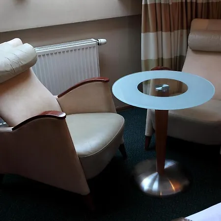 Katrina אוסטז'שוב